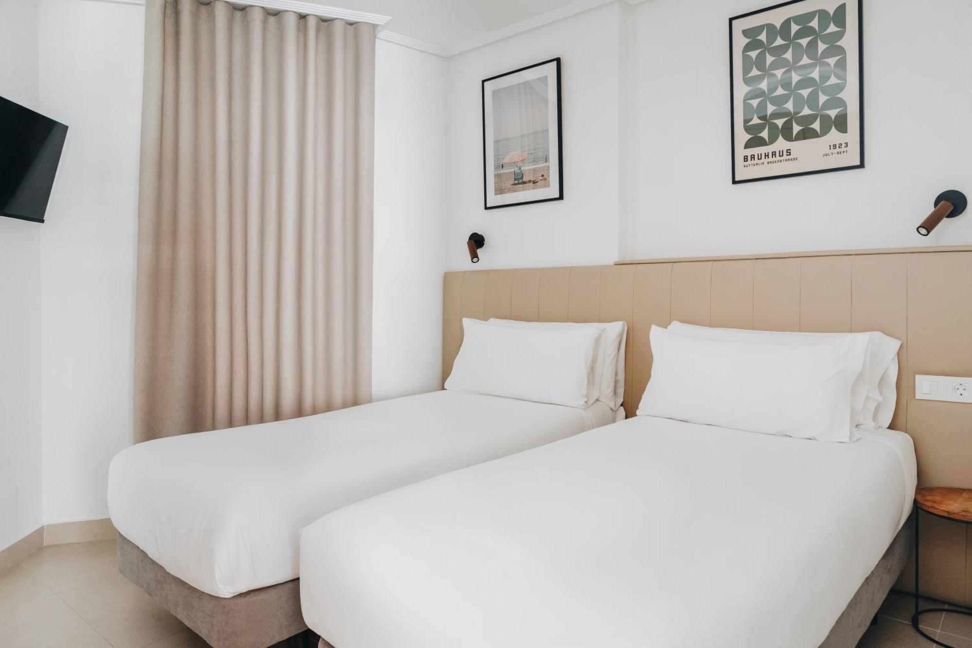White Appartement Valencia
